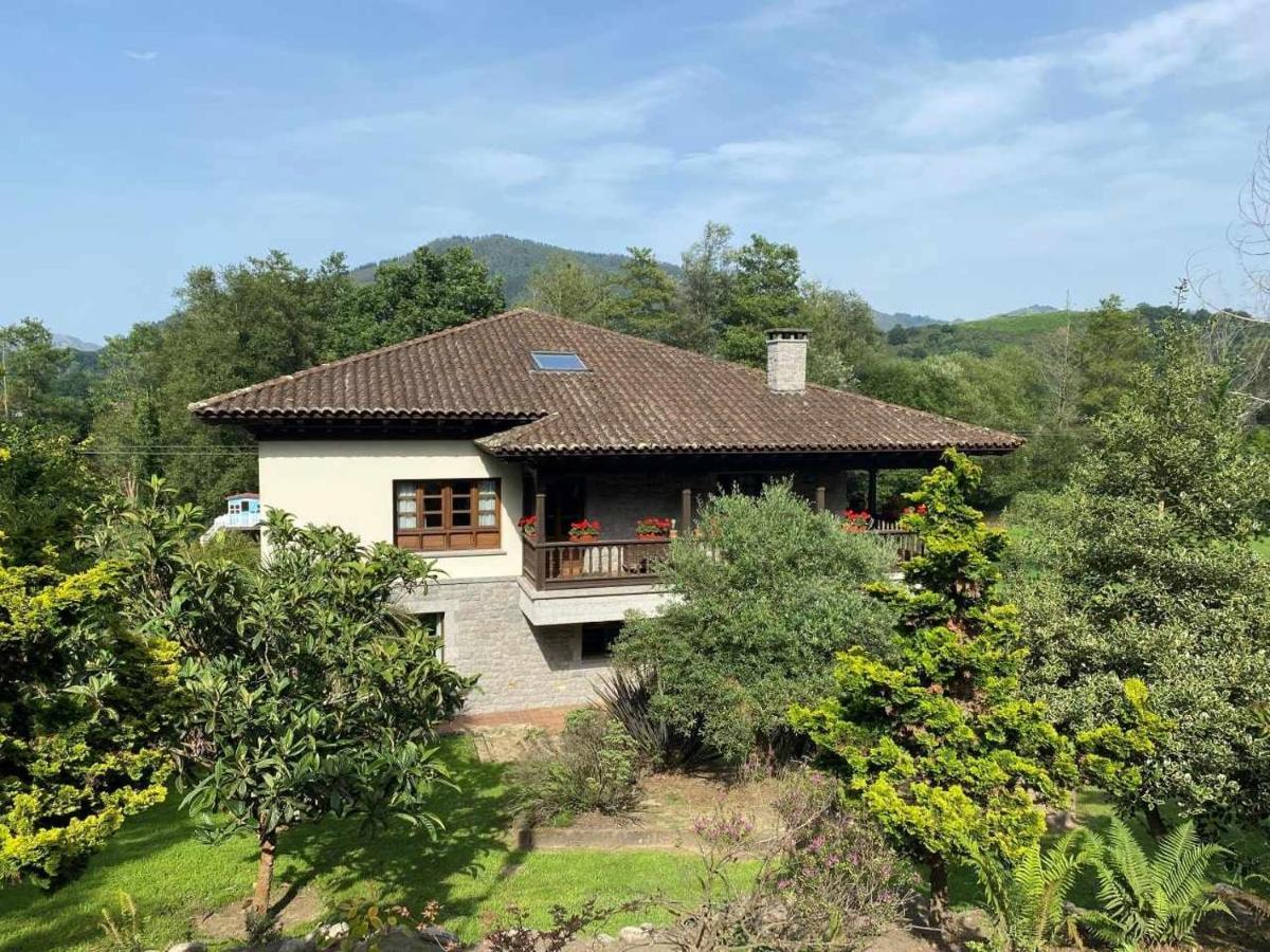 Casa De Los Carpinteros Arriondas Esterno foto